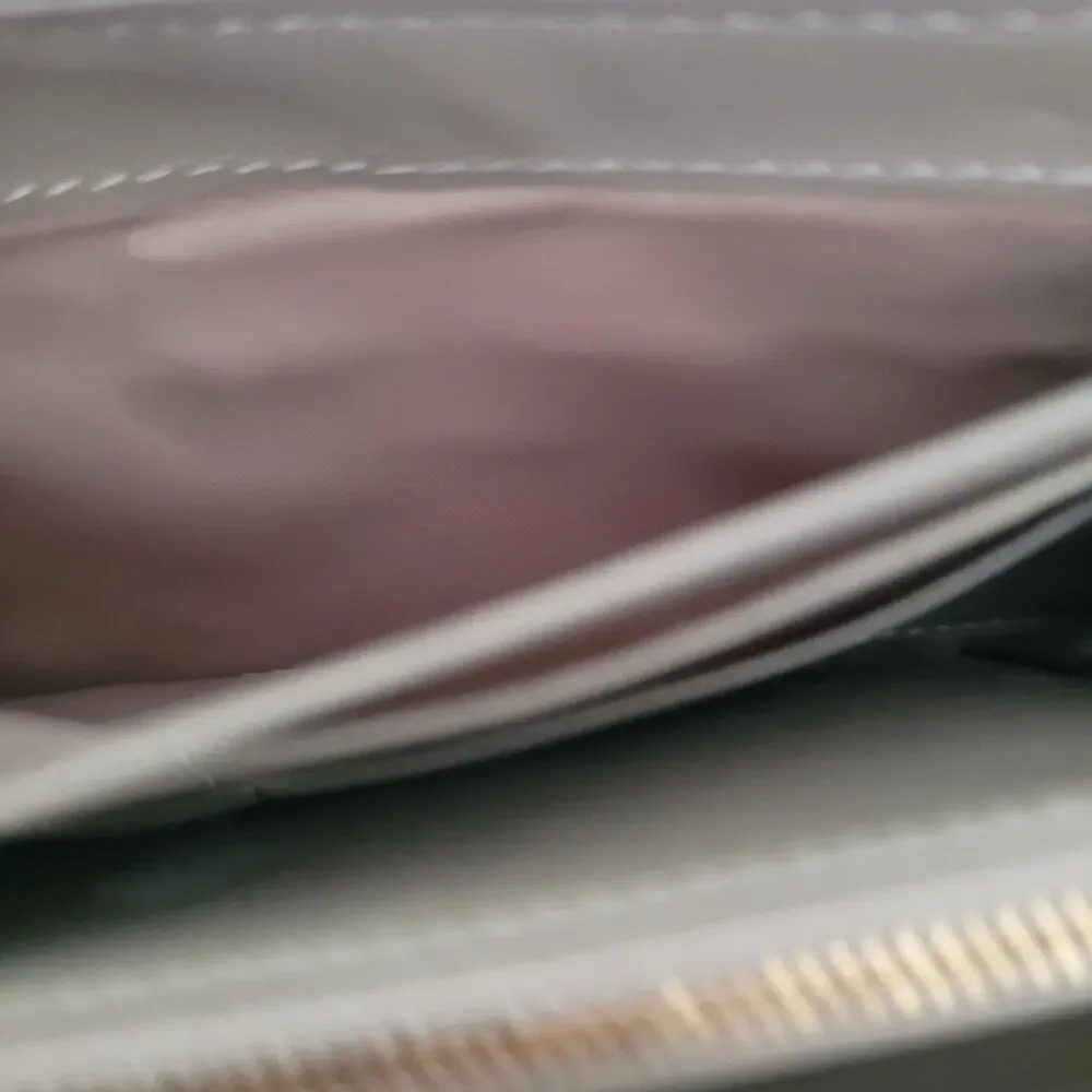 Tory‎ Burch Beige Bow Leather Zip Around Large Wallet Long Clutch Logo